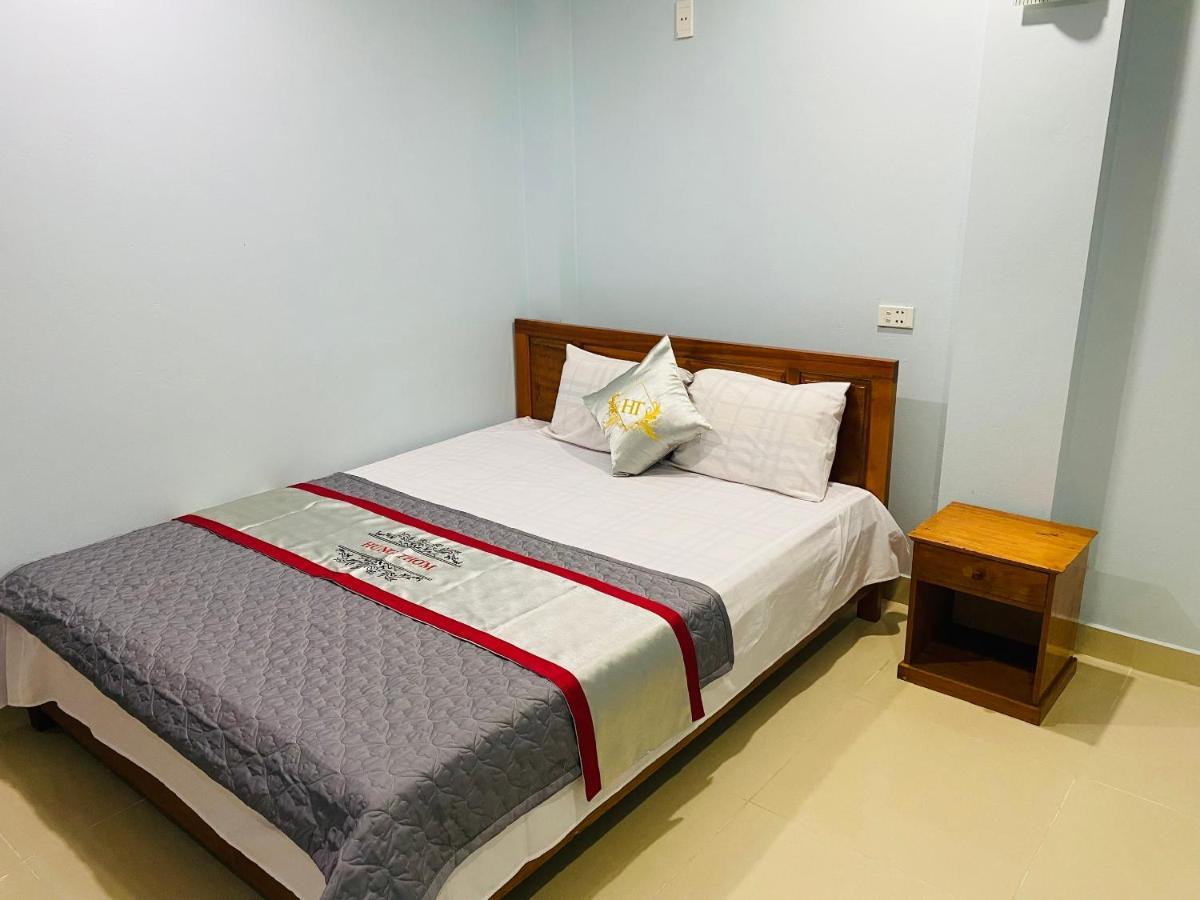 Nha Nghi Hung Thom Aparthotel Dong Khe Sau Екстериор снимка